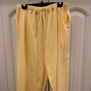 Get Lucky Women Capri Pants